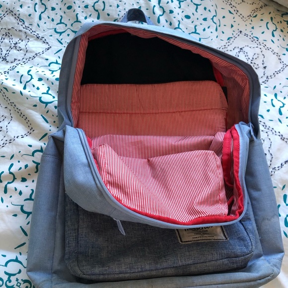Herschel Backpack - Picture 4 of 5